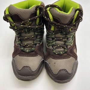 OshKosh Brown Hiking 🥾 Boots